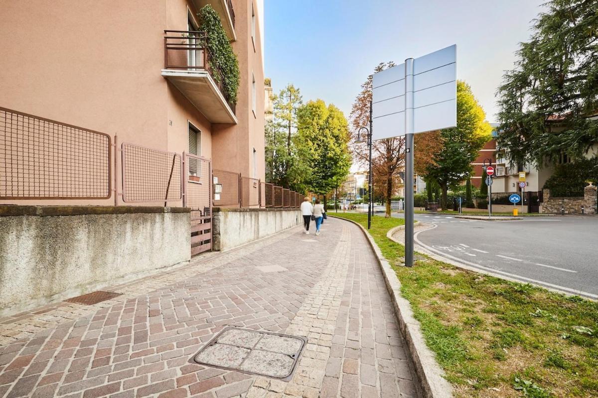 100M Dalla Funicolare Di Citta Alta- 10 Ospiti Bergamo Exterior foto